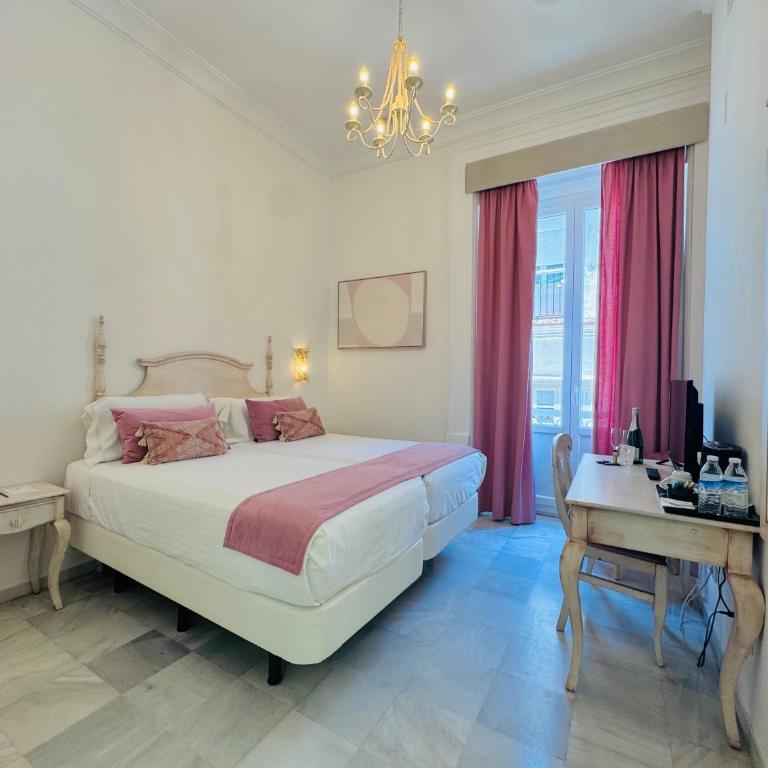 Hotel Boutique Las Cortes De Cádiz - Habitación Doble con balcón - 1 o 2 camas - 1