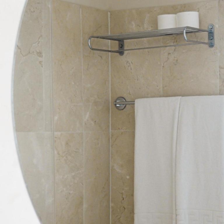 Elviria Hills Living - Estudio Estándar - 6