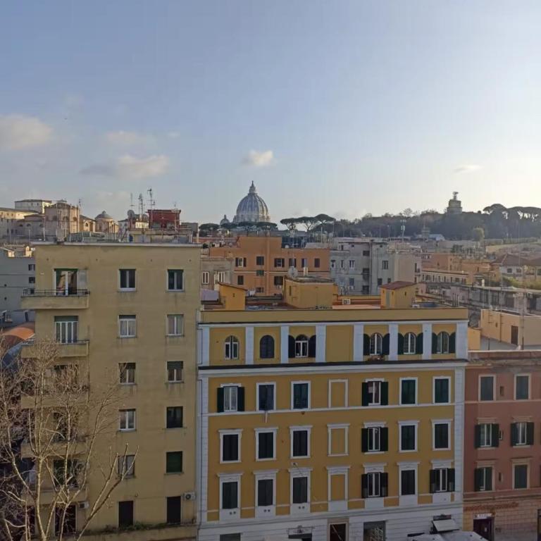 Vatican City Deluxe - Suite con bagno privato - Vaticano a piedi - Camera Queen con Vasca Idromassaggio - 2