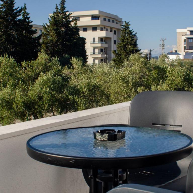 Harasani apartments - Trokrevetna Soba sa Balkonom - 14