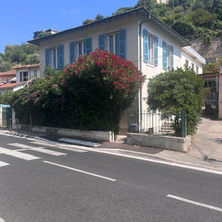 Haut de maison niçoise - Calme, Charme et Vu Dégagée sur les Collines - Appartement 2 Chambres - 1