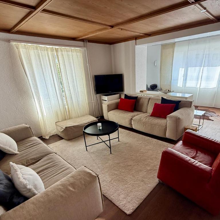 Family Laax Apt Lakeside Mountain Views - Apartment - 1