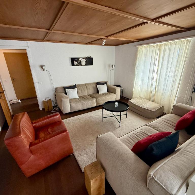 Family Laax Apt Lakeside Mountain Views - Apartment - 4
