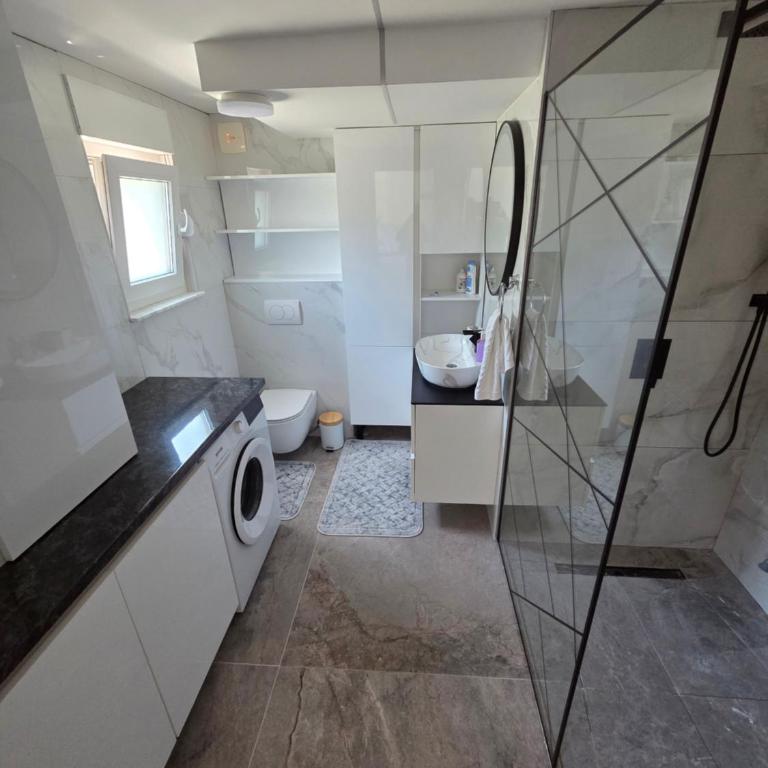 Green Home - One-Bedroom Apartment - 29
