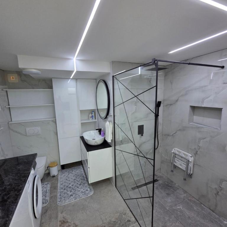Green Home - One-Bedroom Apartment - 27