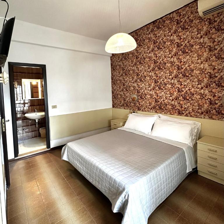 Hotel Splendid Suisse - Camera Tripla Basic - 3