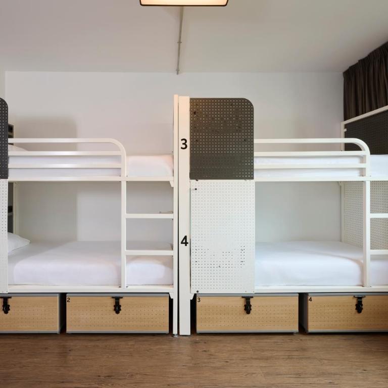 Generator Paris - Chambre 8 Lits et Salle de Bains Privative - 6