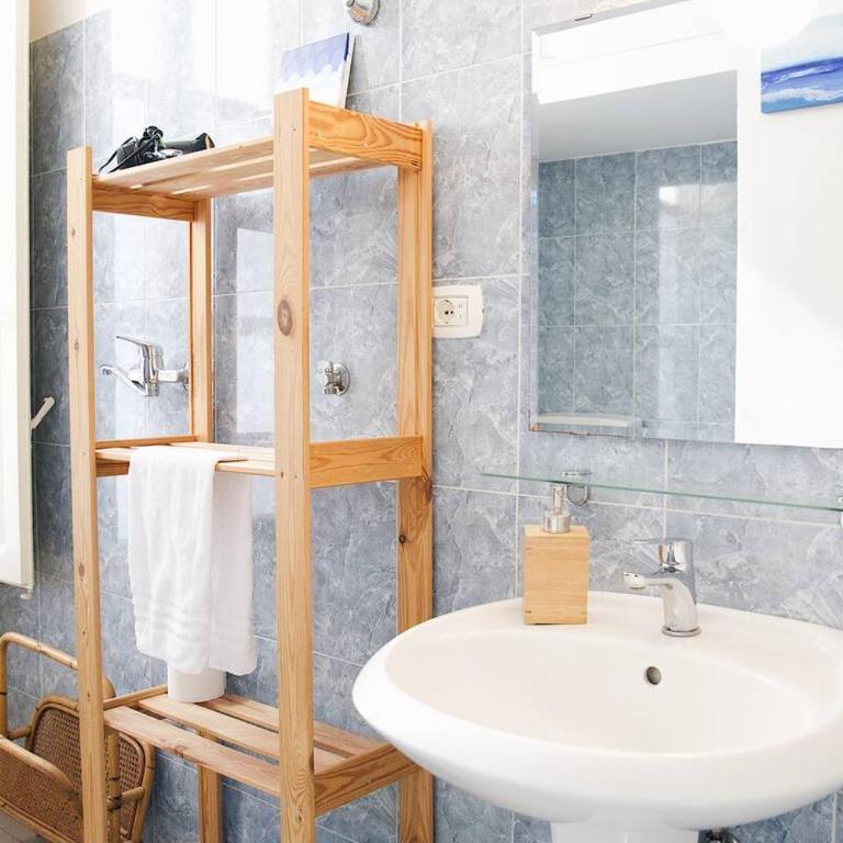 Living Simply - Double or Twin Room with Private Bathroom - 3