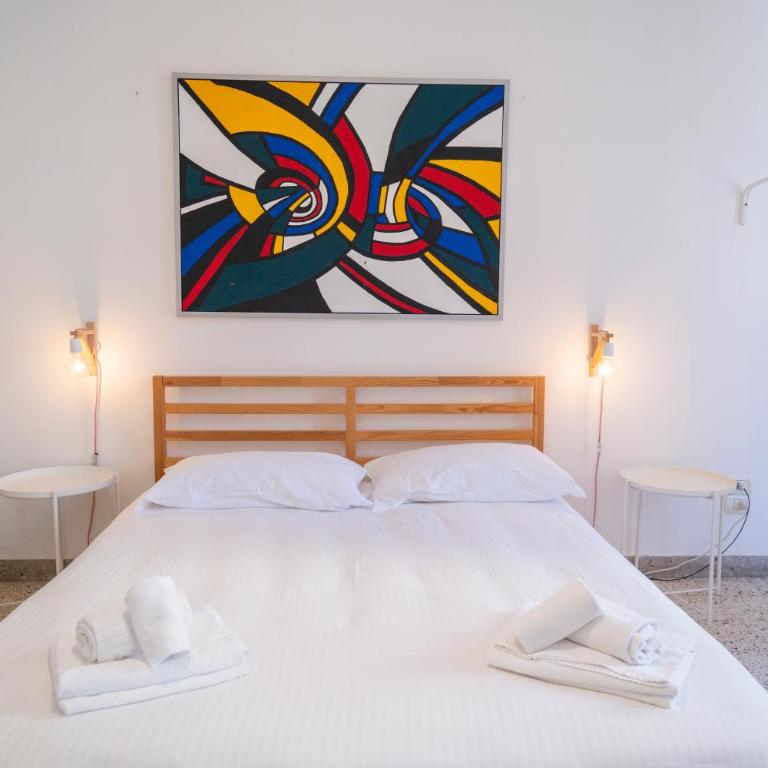 Living Simply - Double or Twin Room - 8