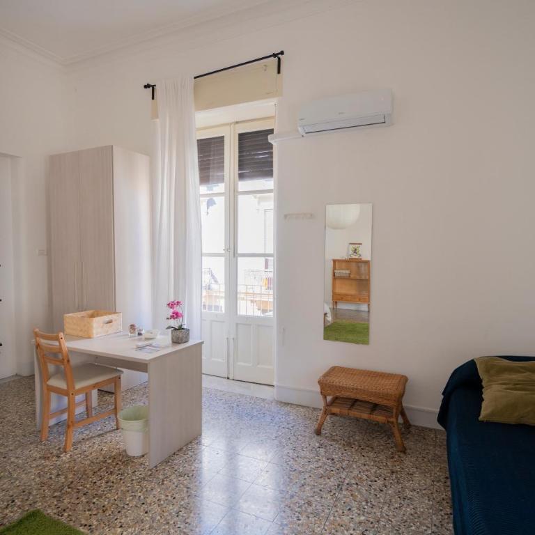 Living Simply - Double or Twin Room - 13