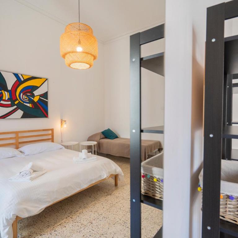 Living Simply - Double or Twin Room - 12