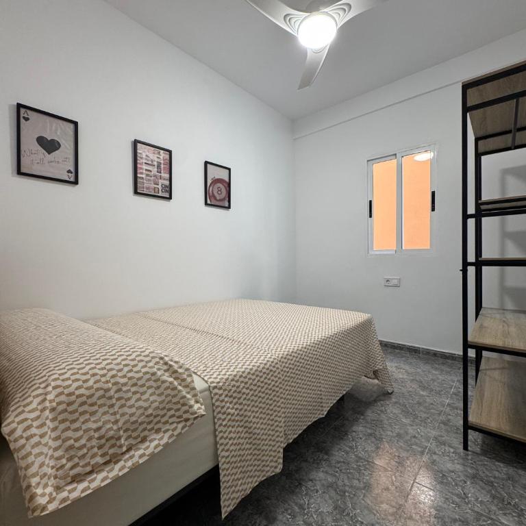 Apartamento La Vila Old Town - Three-Bedroom Apartment - 10