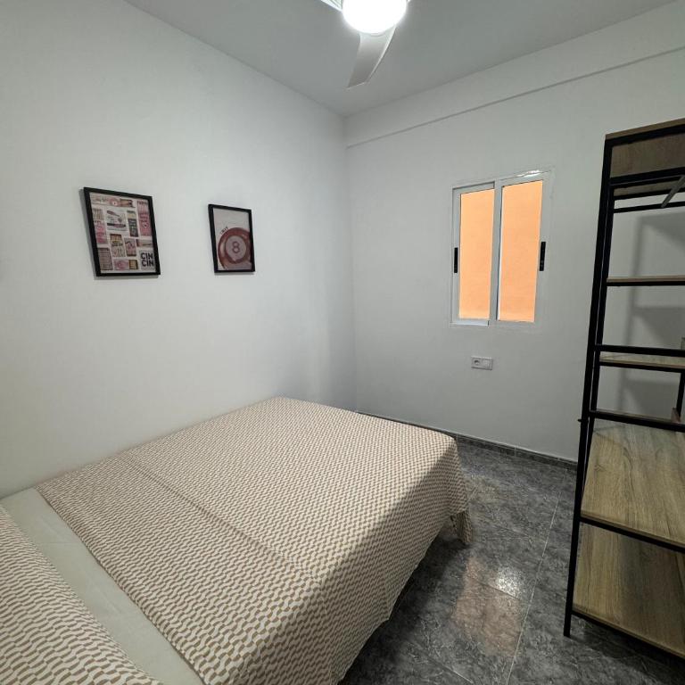 Apartamento La Vila Old Town - Three-Bedroom Apartment - 11