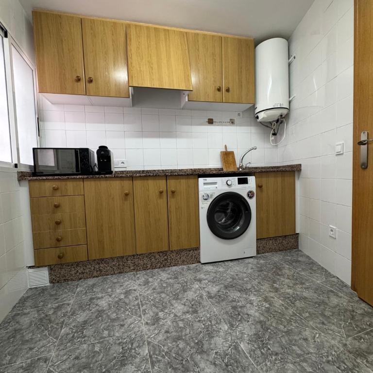 Apartamento La Vila Old Town - Three-Bedroom Apartment - 22