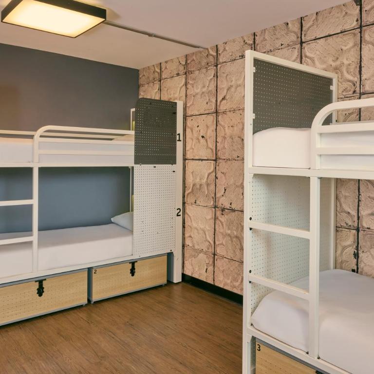 Generator Paris - Chambre Privée avec 4 Lits - 4