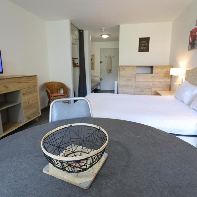 Appartement Belle étoile - Cure, ski & spa - Studio - Vue sur Montagne - 8