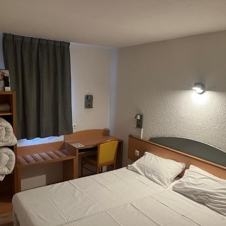 Brit Hotel Essentiel Millau - Chambre Lits Jumeaux - 1