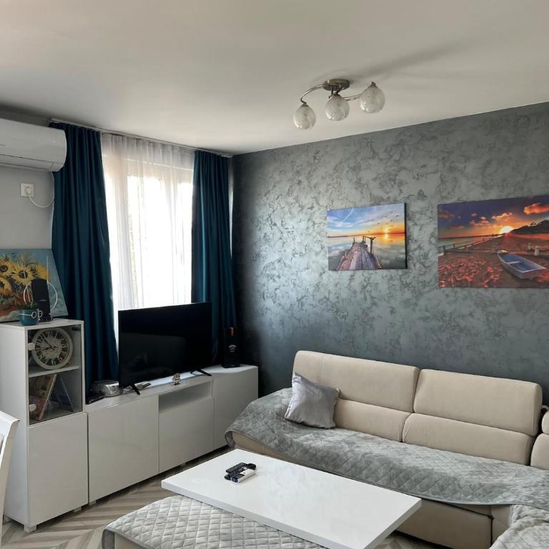 Urban Nest Podgorica - Cozy and Central Hideaway - One-Bedroom Apartment - 2
