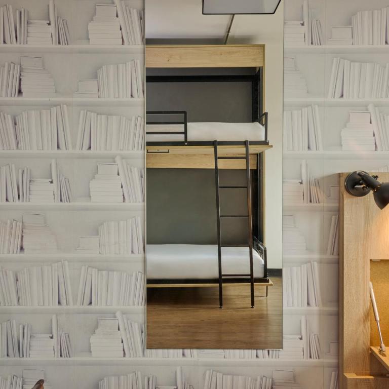 Generator Paris - Chambre Familiale Standard - 4