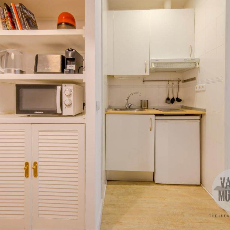 Brisa Literaria para 3 en Las Letras, Ventura de la Vega - Apartment - 5