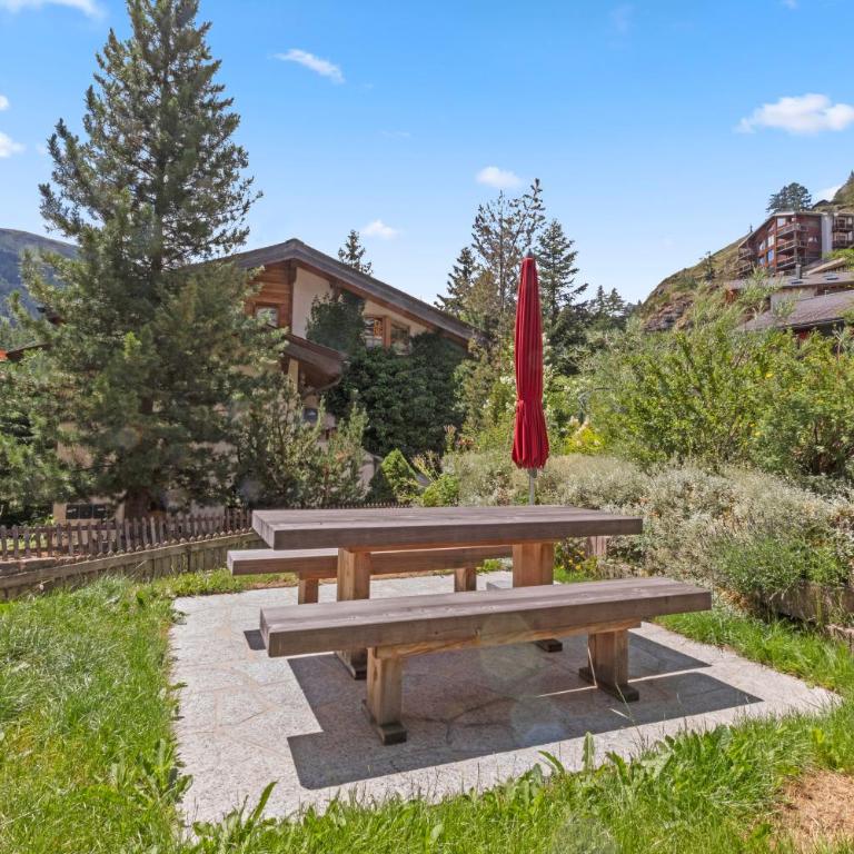 Zermatt, 4 pers, 3 lits - Balcon avec vue et petit jardin - Apartment mit 2 Schlafzimmern - 16