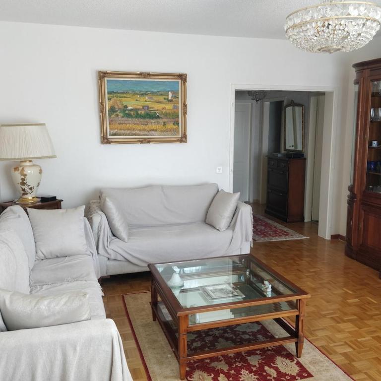 Spacious 2 Bedroom Apartment in Central Geneva - Appartement 2 Chambres avec Balcon - 3