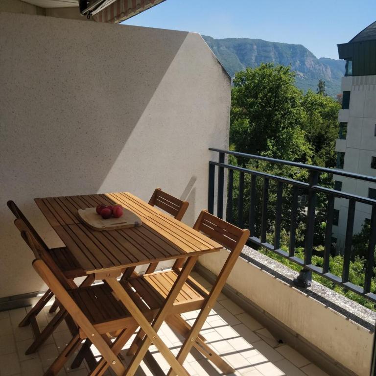 Spacious 2 Bedroom Apartment in Central Geneva - Appartement 2 Chambres avec Balcon - 12