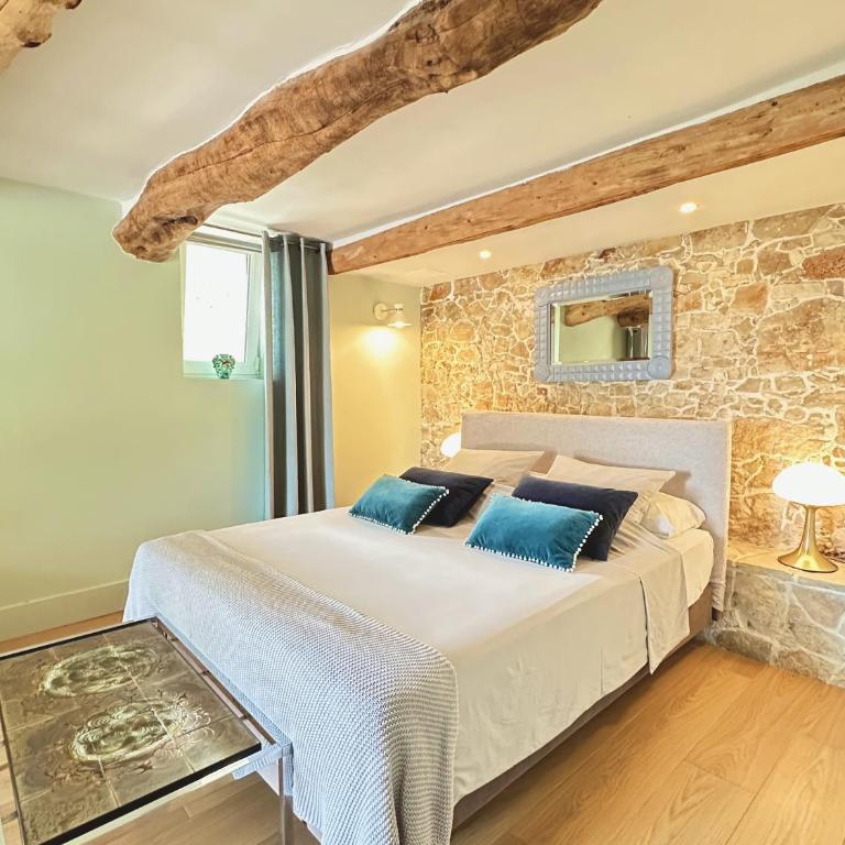 Domaine des Encourdoules - Chambre Double Deluxe avec Baignoire - 7