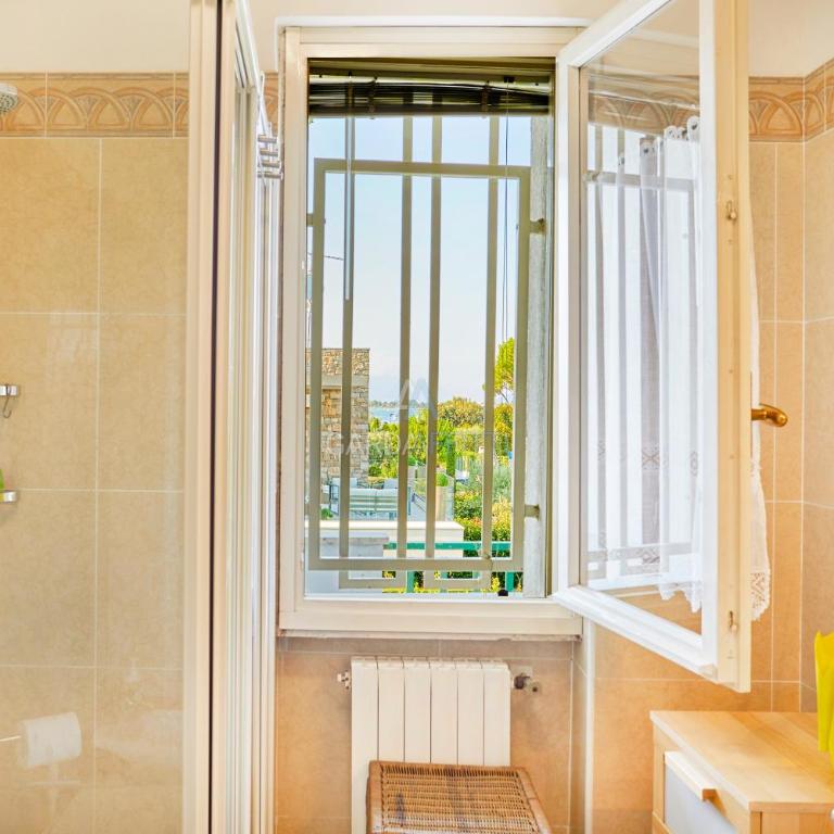 Villa Roma - Vista Lago e Relax tra Giardino e Terrazza - Appartamentino su 2 Livelli - 35