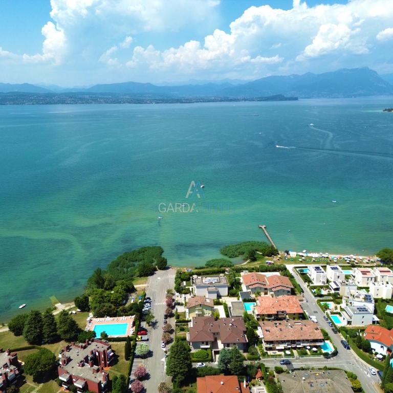 Villa Roma - Vista Lago e Relax tra Giardino e Terrazza - Appartamentino su 2 Livelli - 37