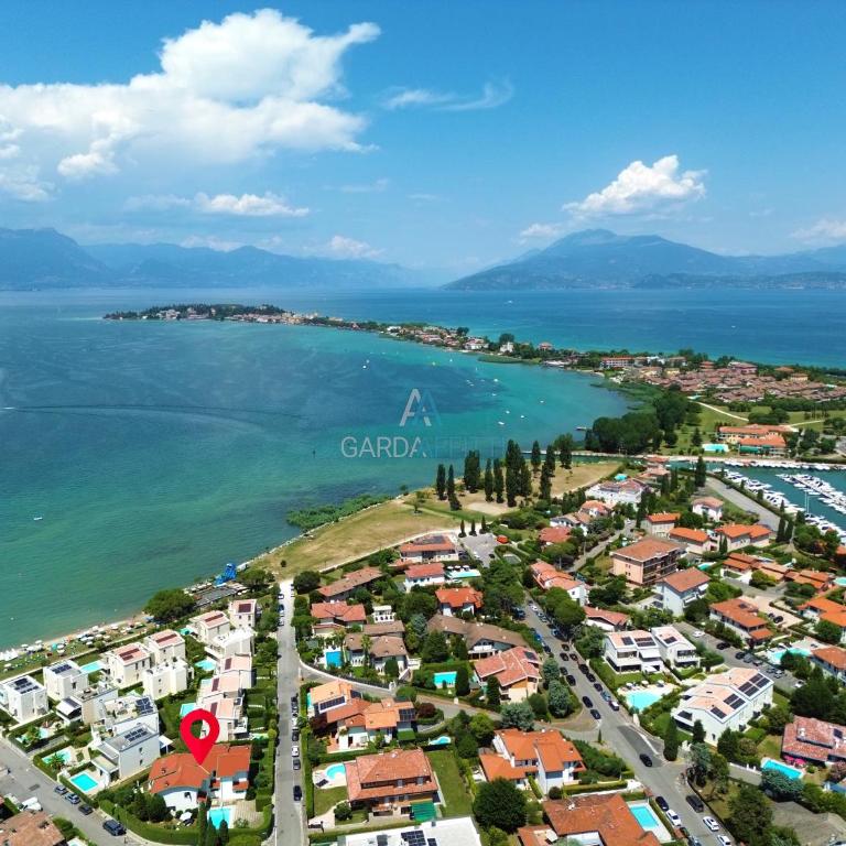 Villa Roma - Vista Lago e Relax tra Giardino e Terrazza - Appartamentino su 2 Livelli - 2