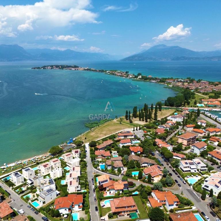 Villa Roma - Vista Lago e Relax tra Giardino e Terrazza - Appartamentino su 2 Livelli - 36