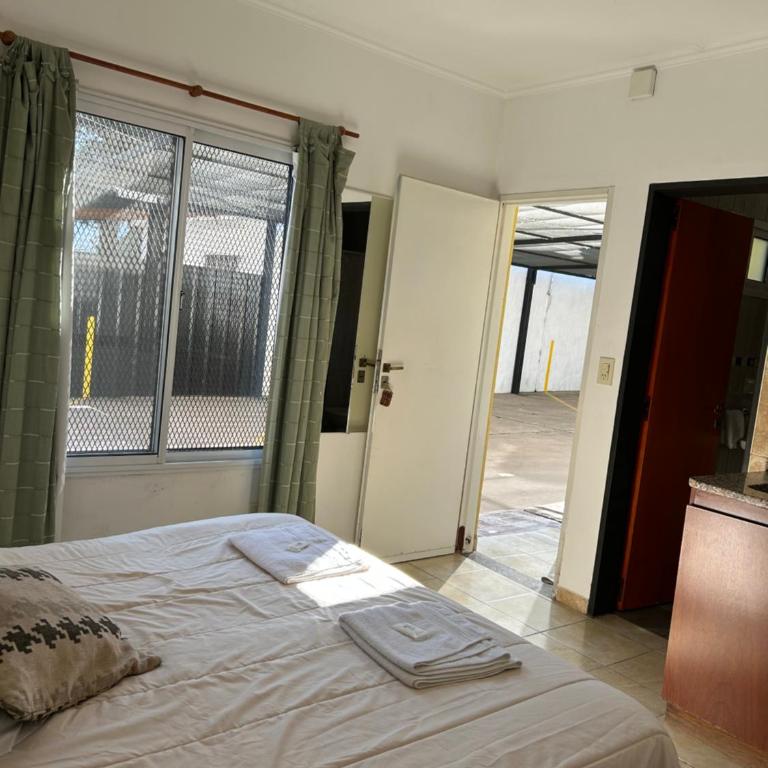 Bungalows Familys - Habitación Doble con baño privado - 1 o 2 camas - 3