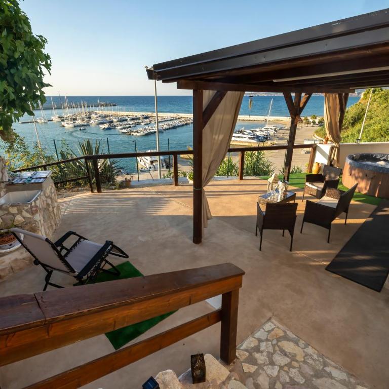 Baia Marina Suite with private jacuzzi - Villa con 2 Camere da Letto - 1