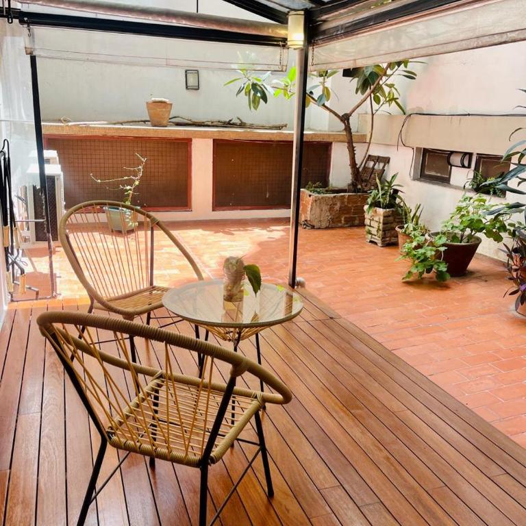 Espacioso 3 ambientes con patio en Las Cañitas - Apartamento de 2 dormitorios - 5