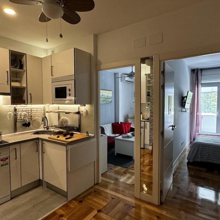 Azca 34 - Deluxe One-Bedroom Apartment with Garden View - 11