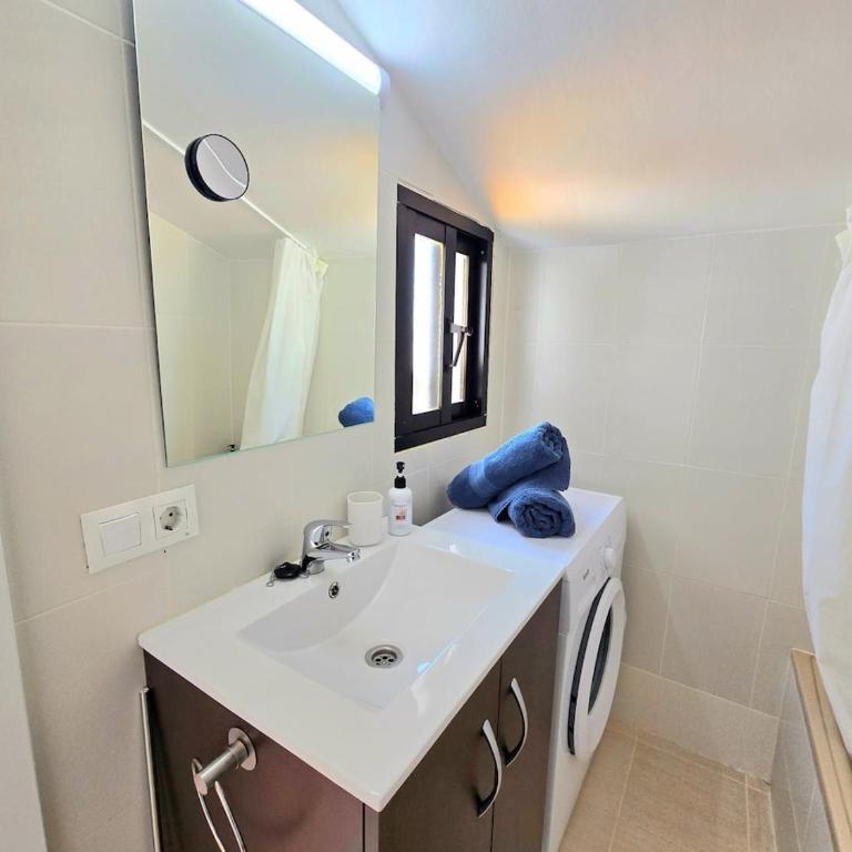 Apartment Lidia 2 front line beach, one bed - Apartamento de 1 dormitorio - 19