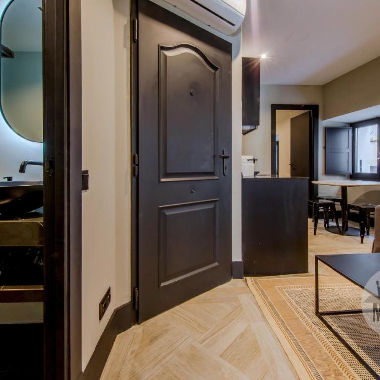 Cielo de Madrid para 7 en Santa Ana 20 E2 - Apartment - 6