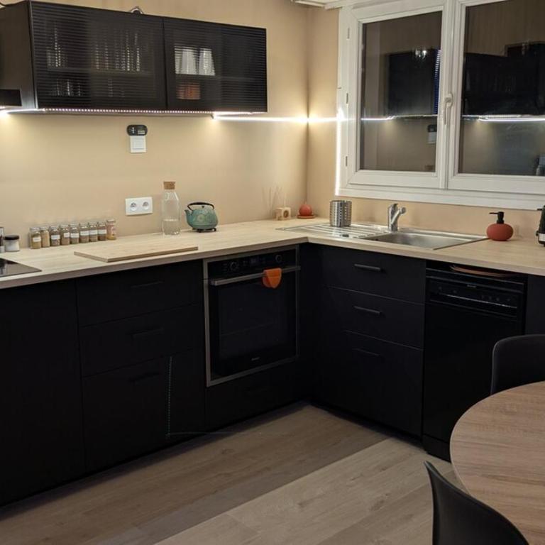 Le Sacré-Cœur- Cosy T3 Balcon & Parking-400m métro - Apartment - 3