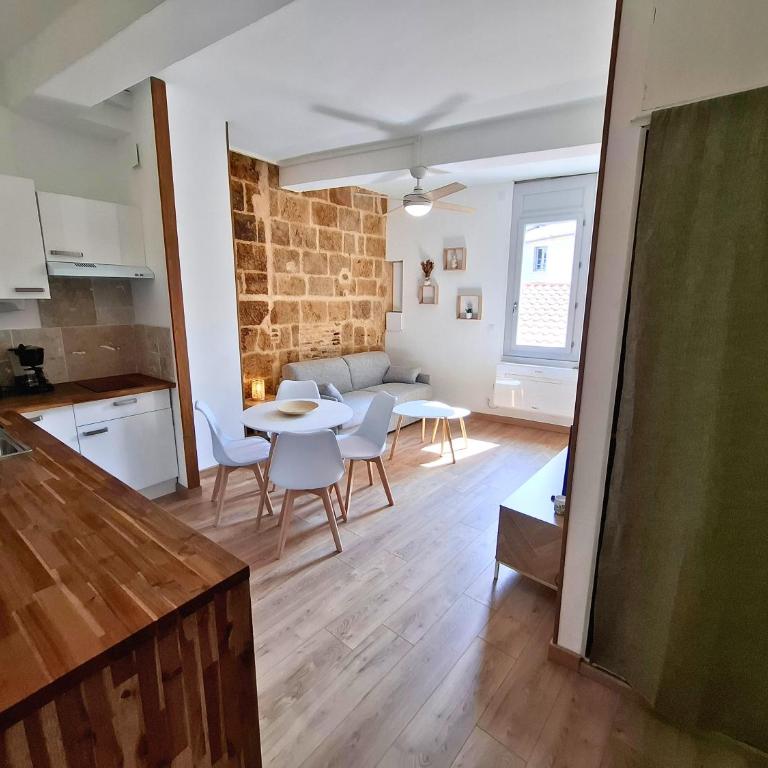T2 Cosy Clim & WiFi - Ecusson cœur de Montpellier - One-Bedroom Apartment - 11