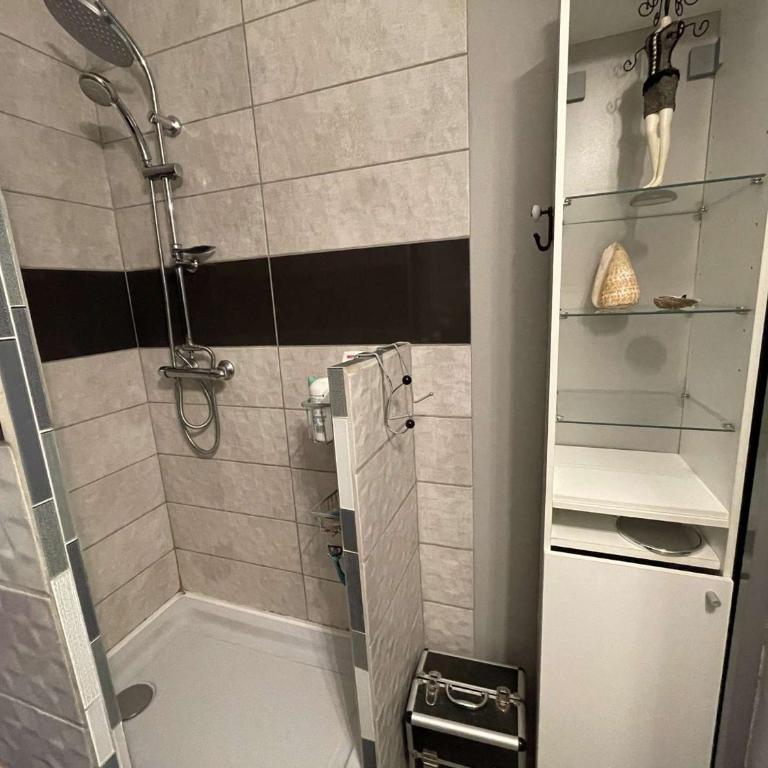 Studio confortable avec terrasse et parking à 300m de la plage - FR-1-224C-236 - Apartment - 7