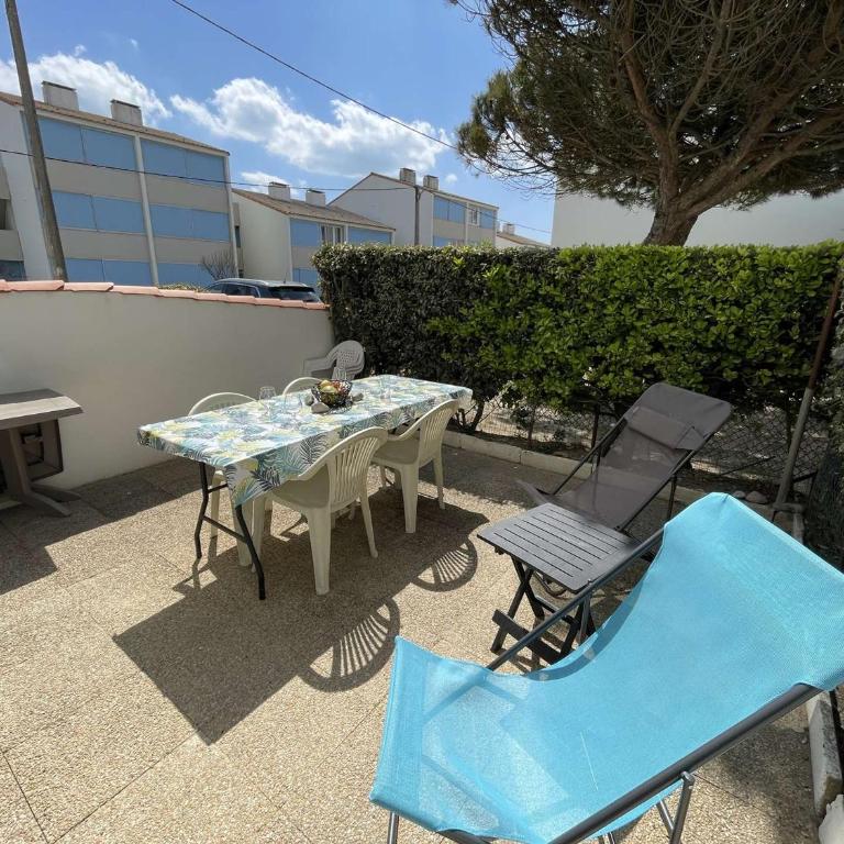 Studio confortable avec terrasse et parking à 300m de la plage - FR-1-224C-236 - Apartment - 13