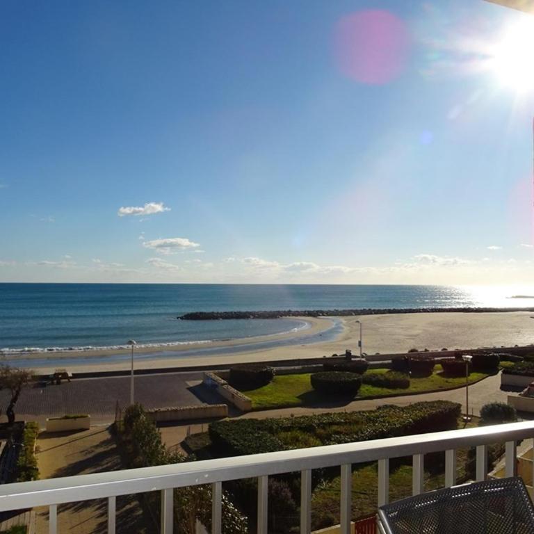 Magnifique T2 cabine 7 pers face mer avec parking et WIFI à Palavas - Appartement 1 Chambre - 1