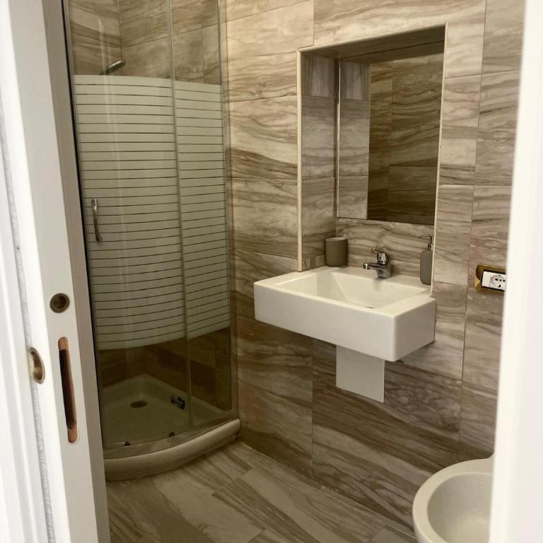 Suite Palazzo Siotto - Deluxe Double Room with Sea View - 8