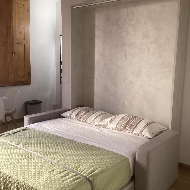 Bobohouse - Appartamento Monolocale con 1 Letto Matrimoniale - 4