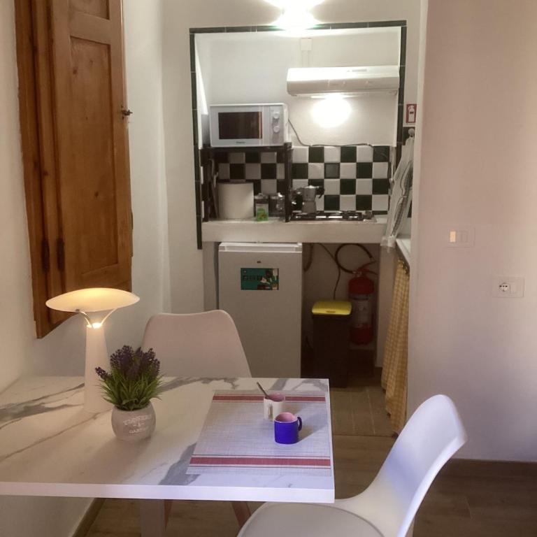 Bobohouse - Appartamento Monolocale con 1 Letto Matrimoniale - 10