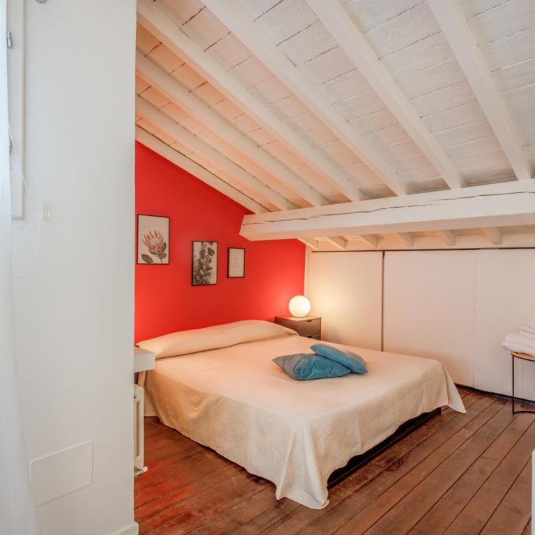 Ghirlandina Loft - In the Historic Center of Modena - One-Bedroom Apartment - 4