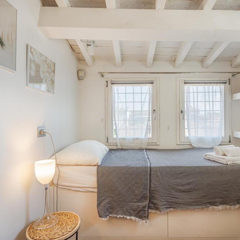 Ghirlandina Loft - In the Historic Center of Modena - One-Bedroom Apartment - 20