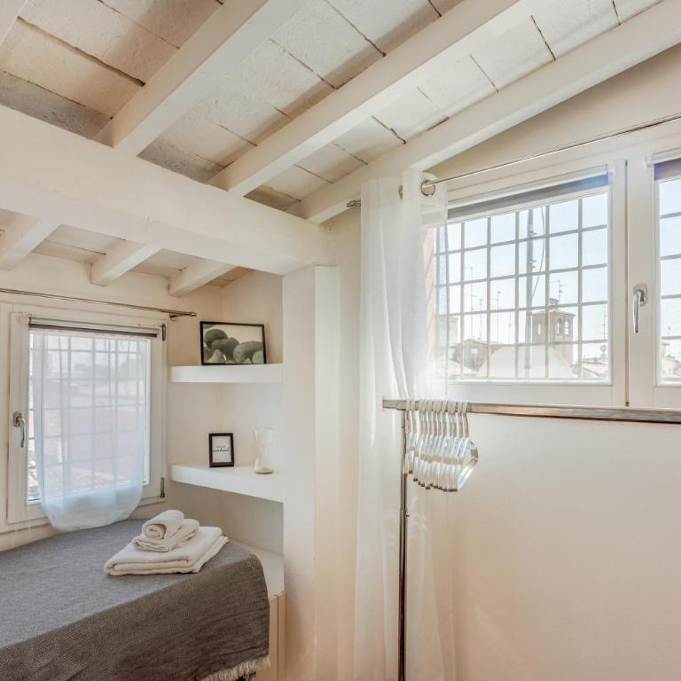 Ghirlandina Loft - In the Historic Center of Modena - One-Bedroom Apartment - 21
