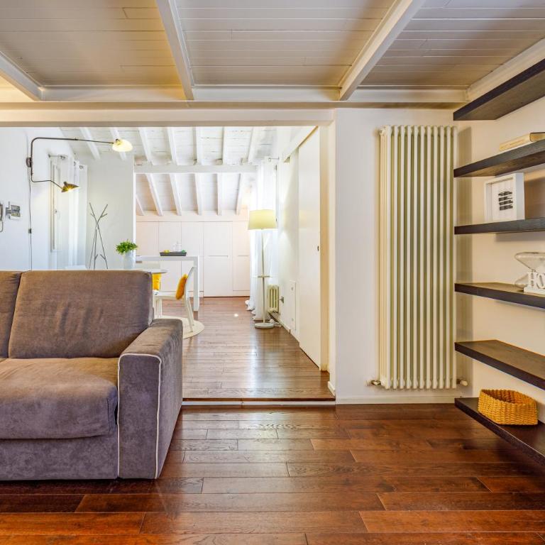 Ghirlandina Loft - In the Historic Center of Modena - One-Bedroom Apartment - 2